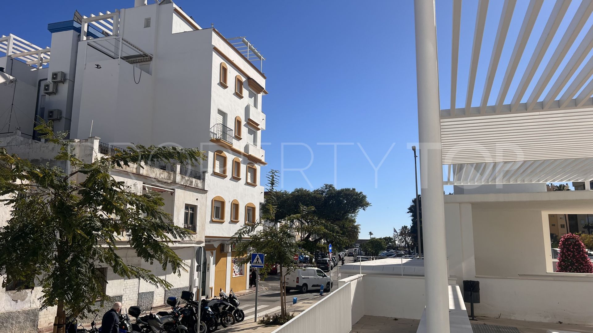 Edificio singular en venta en Estepona