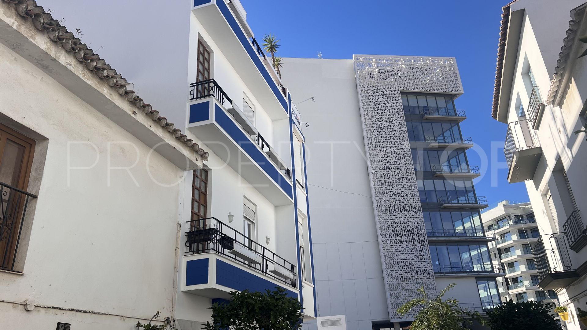 Edificio singular en venta en Estepona