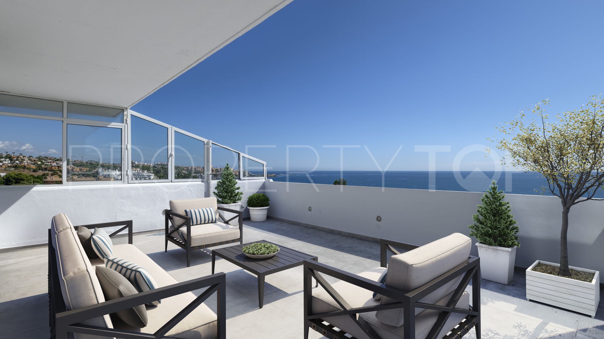 Duplex penthouse for sale in Bahía de Estepona with 3 bedrooms