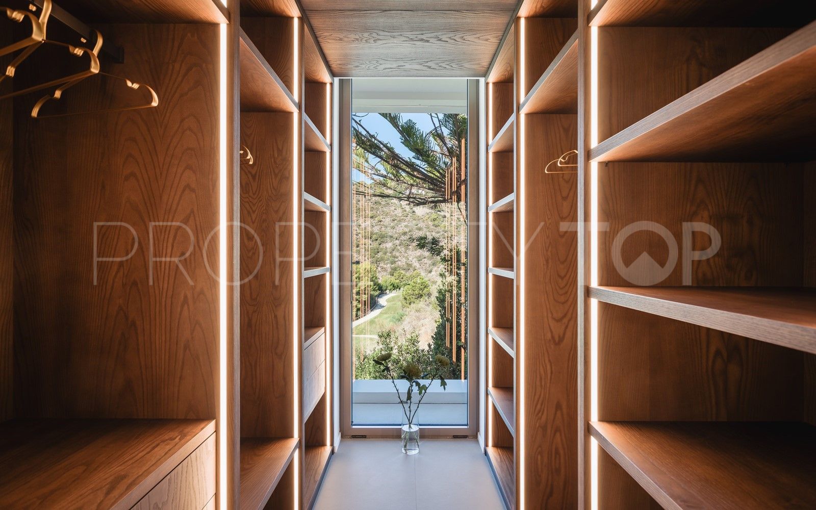For sale villa with 6 bedrooms in Lomas de La Quinta