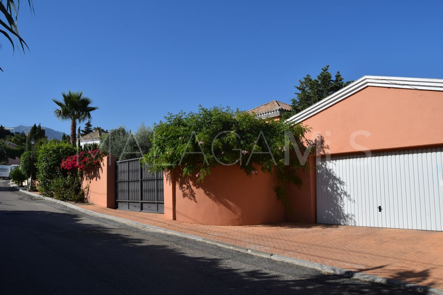 Villa for sale in Guadalobon