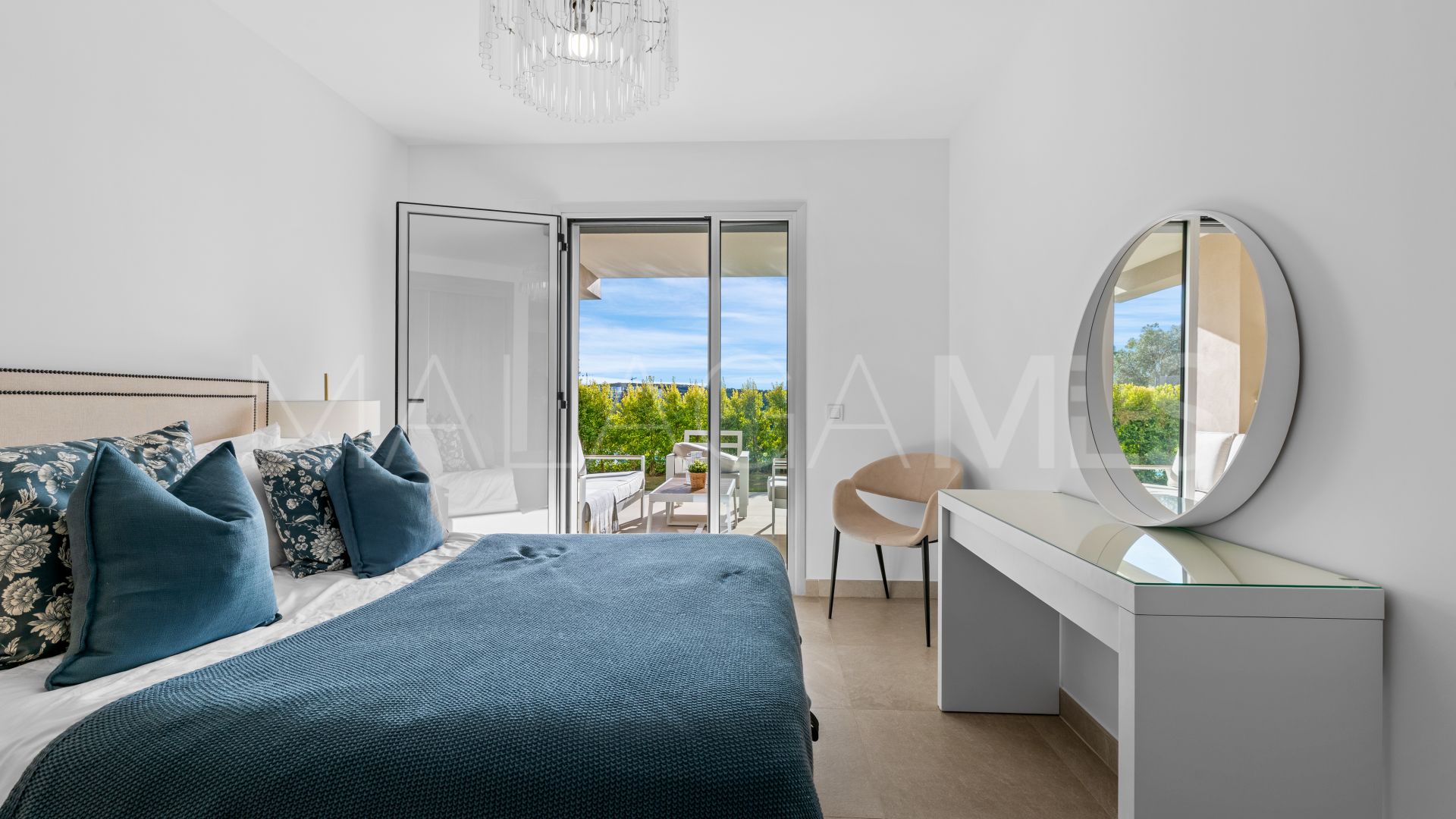 Erdgeschosswohnung for sale in Estepona Golf