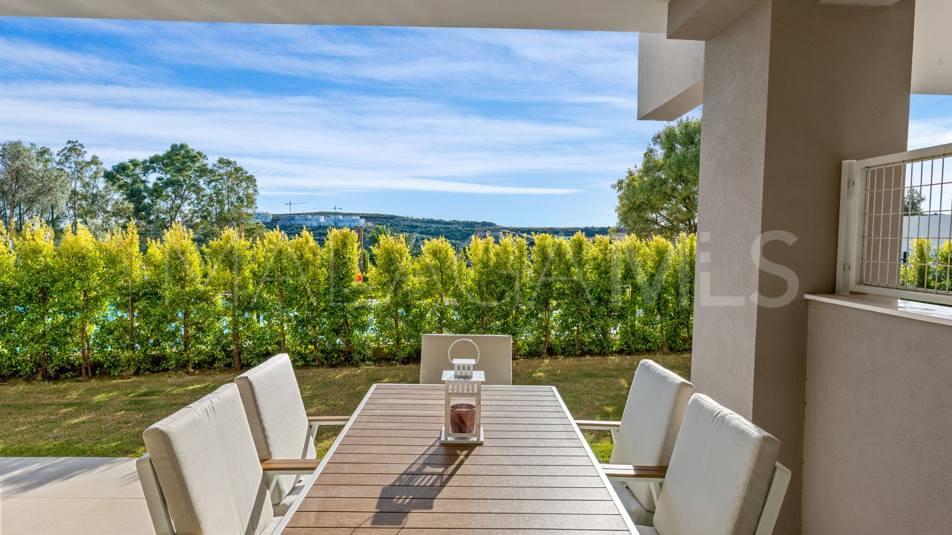 Erdgeschosswohnung for sale in Estepona Golf