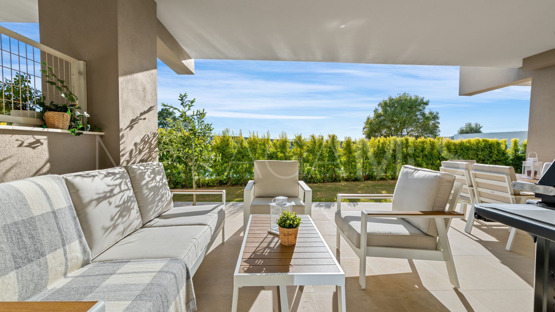 Erdgeschosswohnung for sale in Estepona Golf