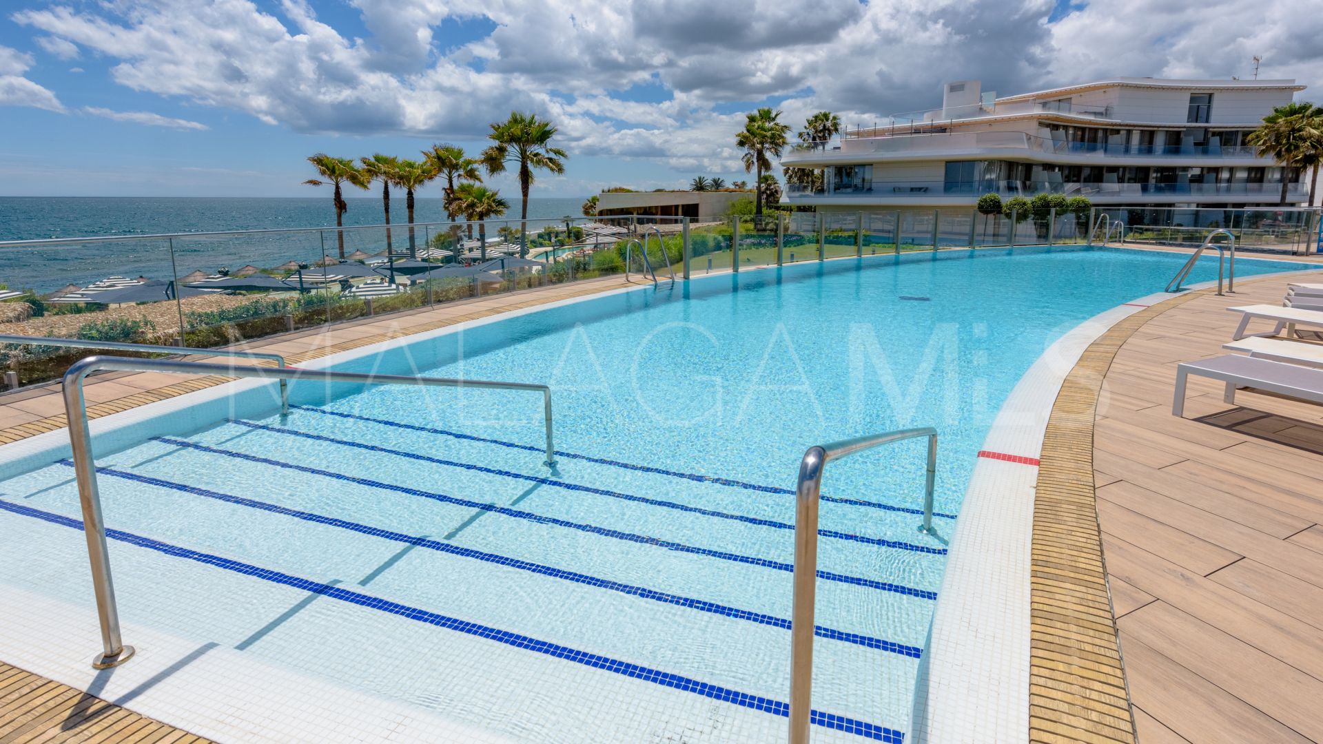 Takvåning for sale in The Edge