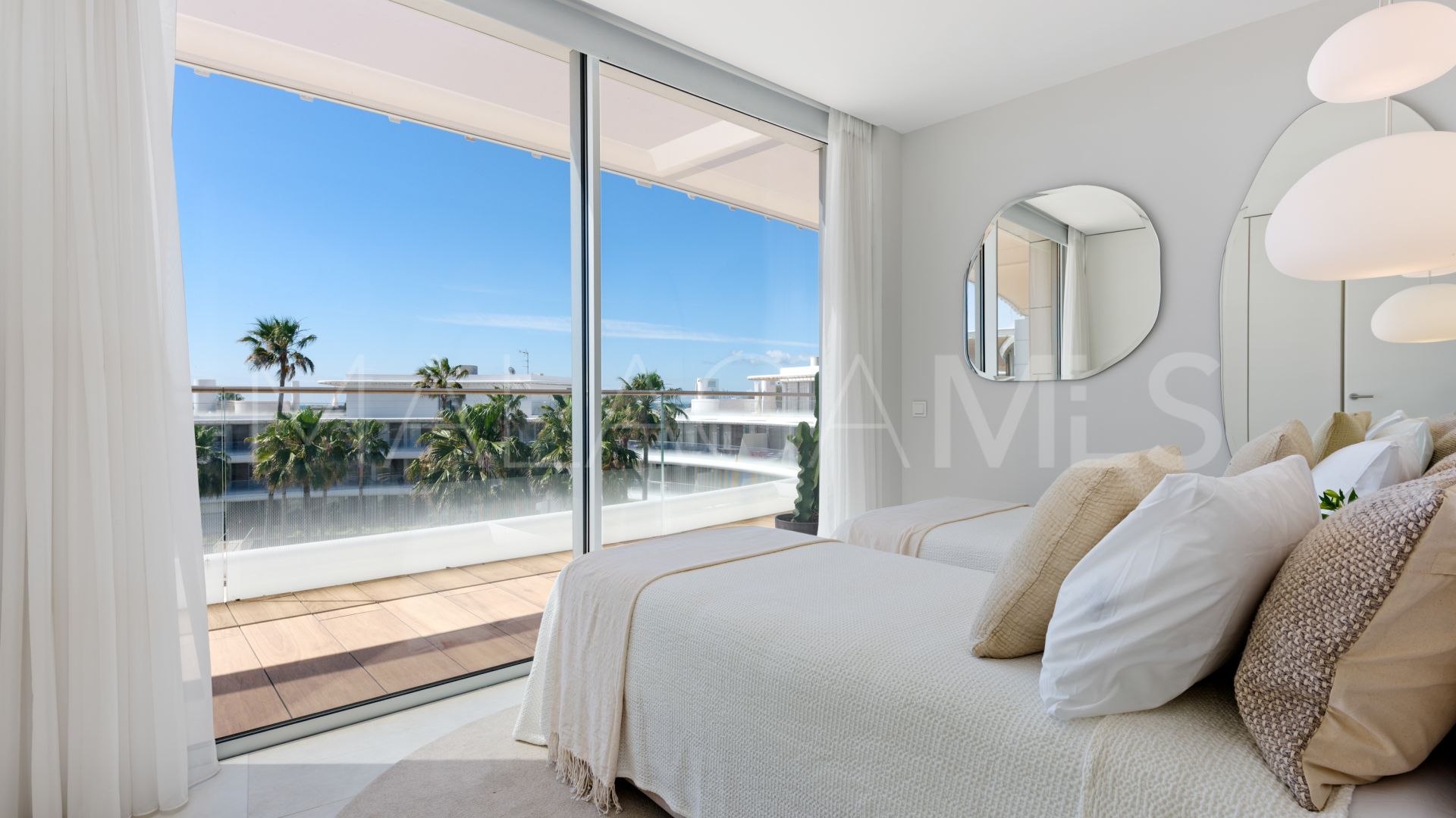 Takvåning for sale in The Edge