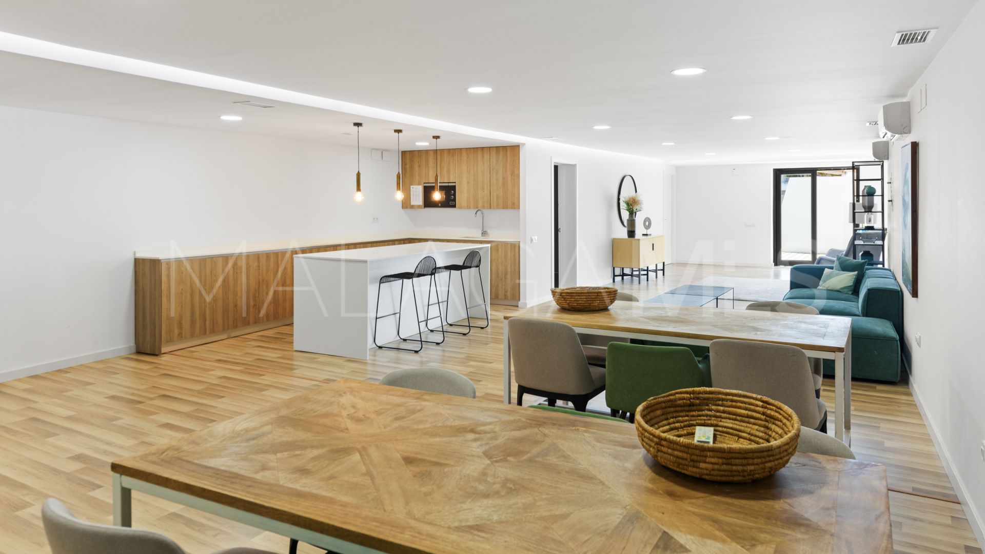 Takvåning for sale in The Edge