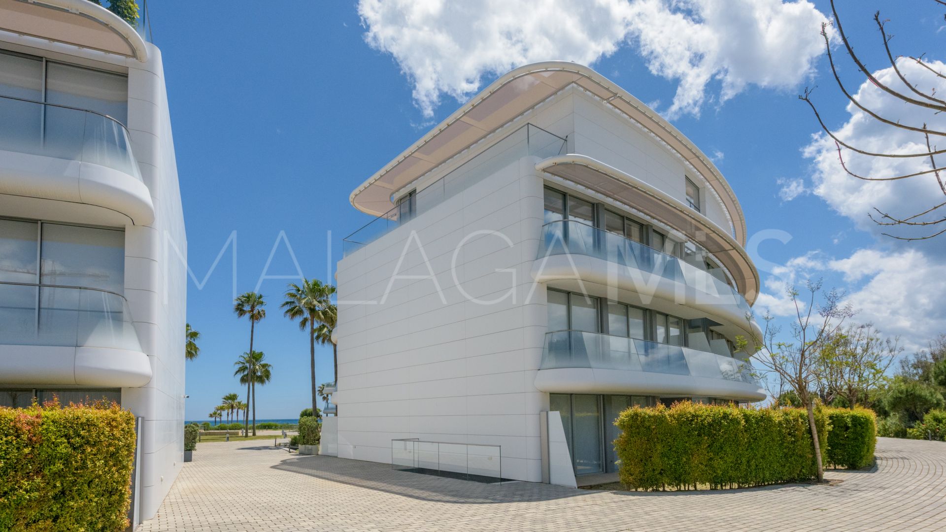 Takvåning for sale in The Edge