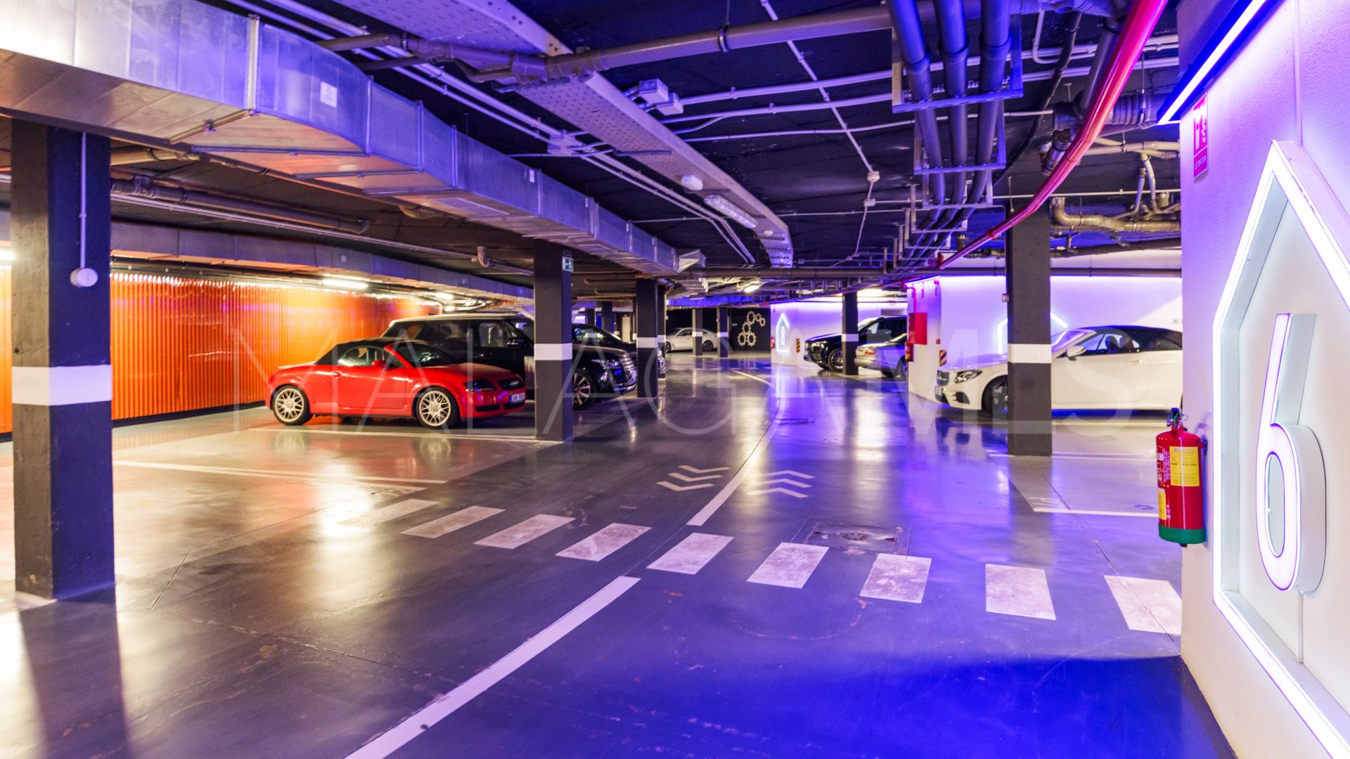 Takvåning for sale in The Edge