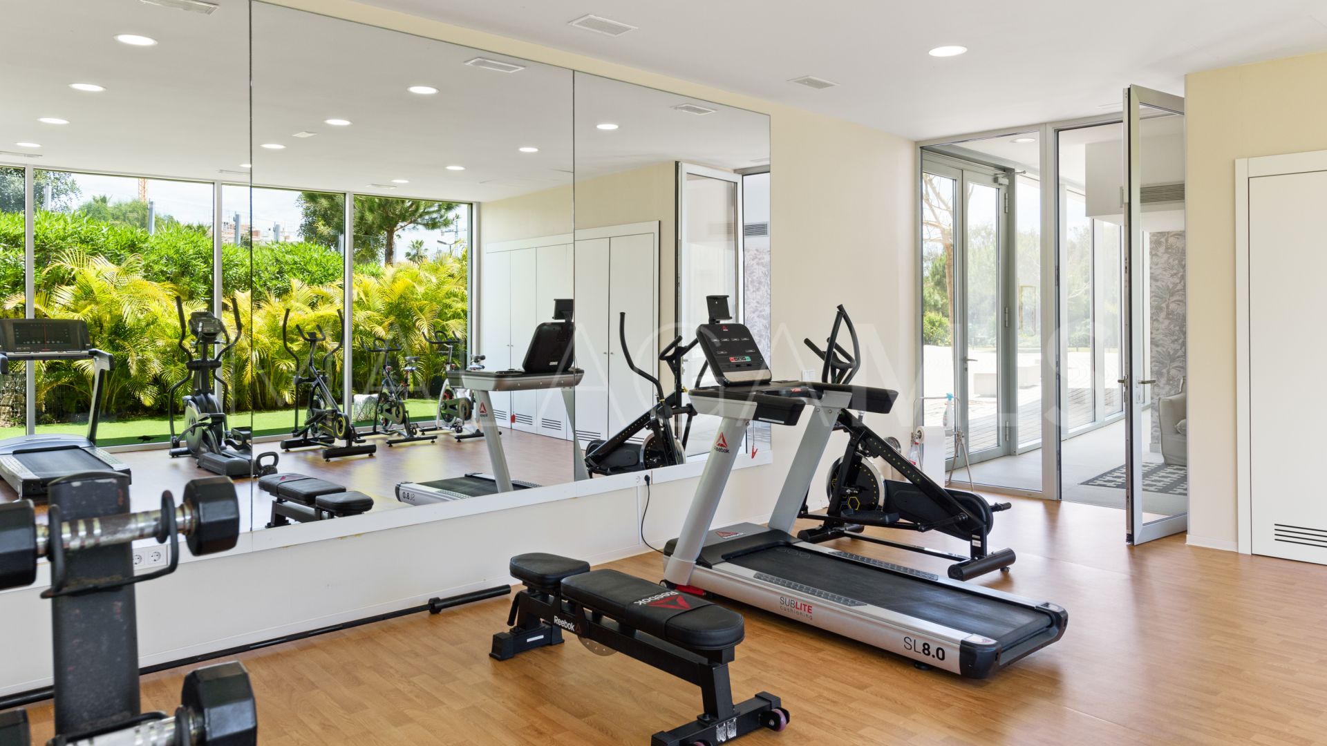 Takvåning for sale in The Edge