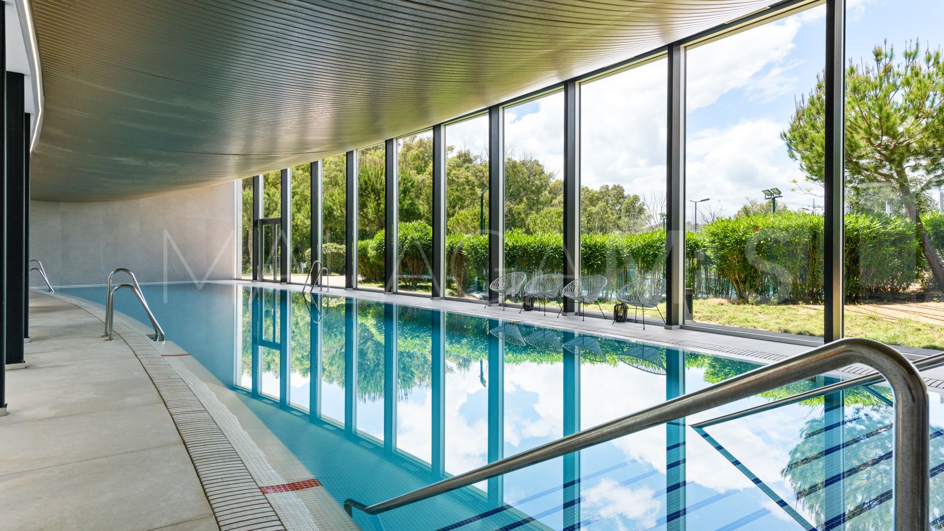 Takvåning for sale in The Edge