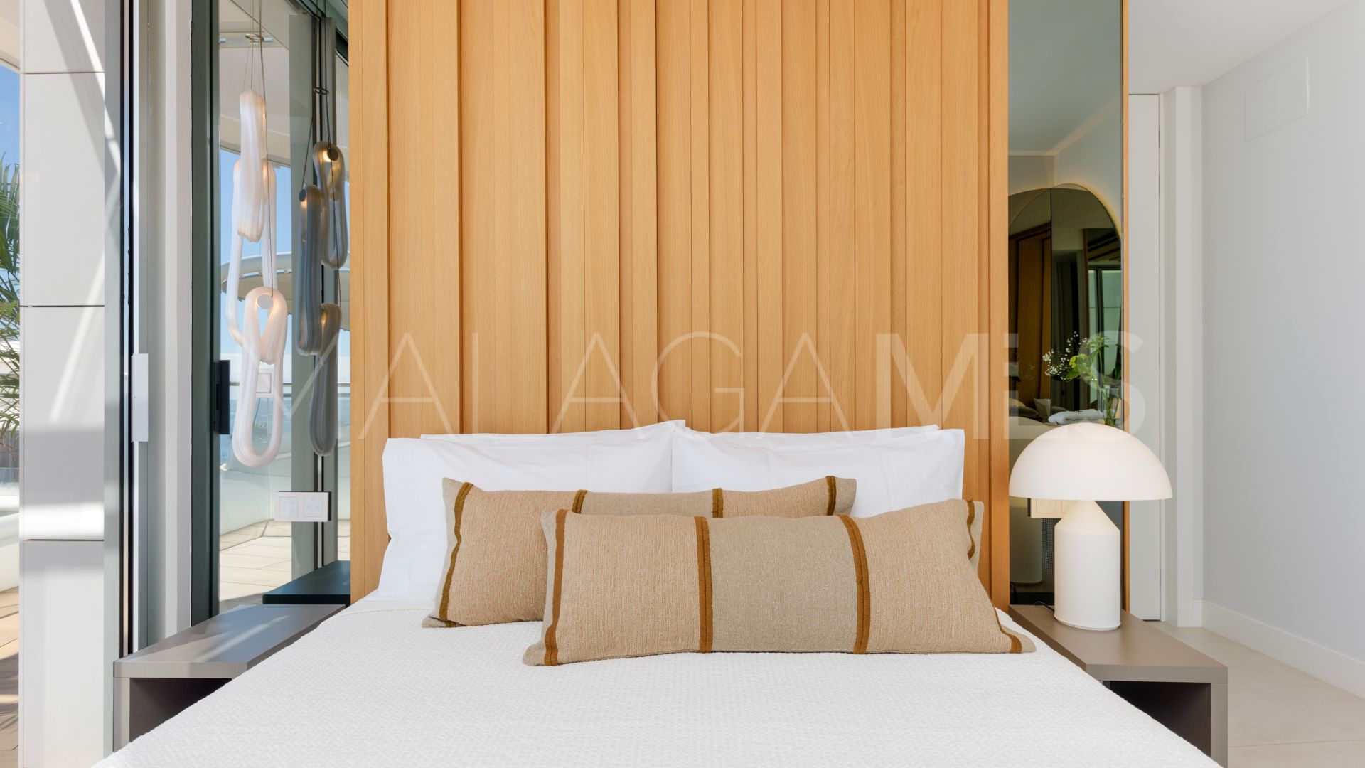 Takvåning for sale in The Edge