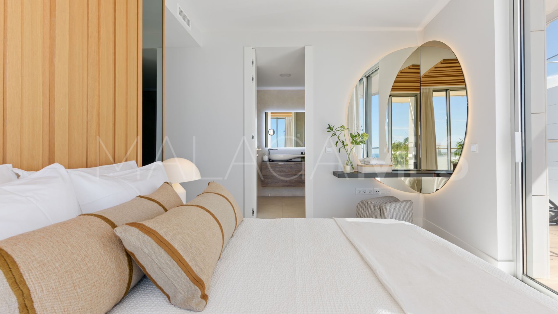 Takvåning for sale in The Edge