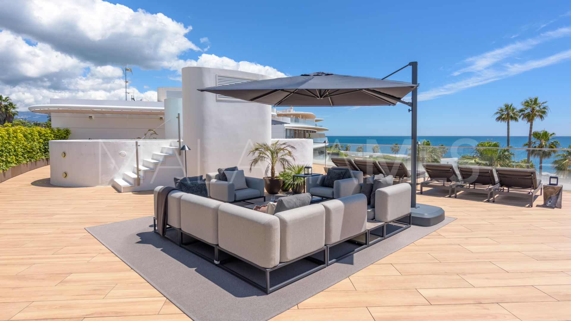 Takvåning for sale in The Edge