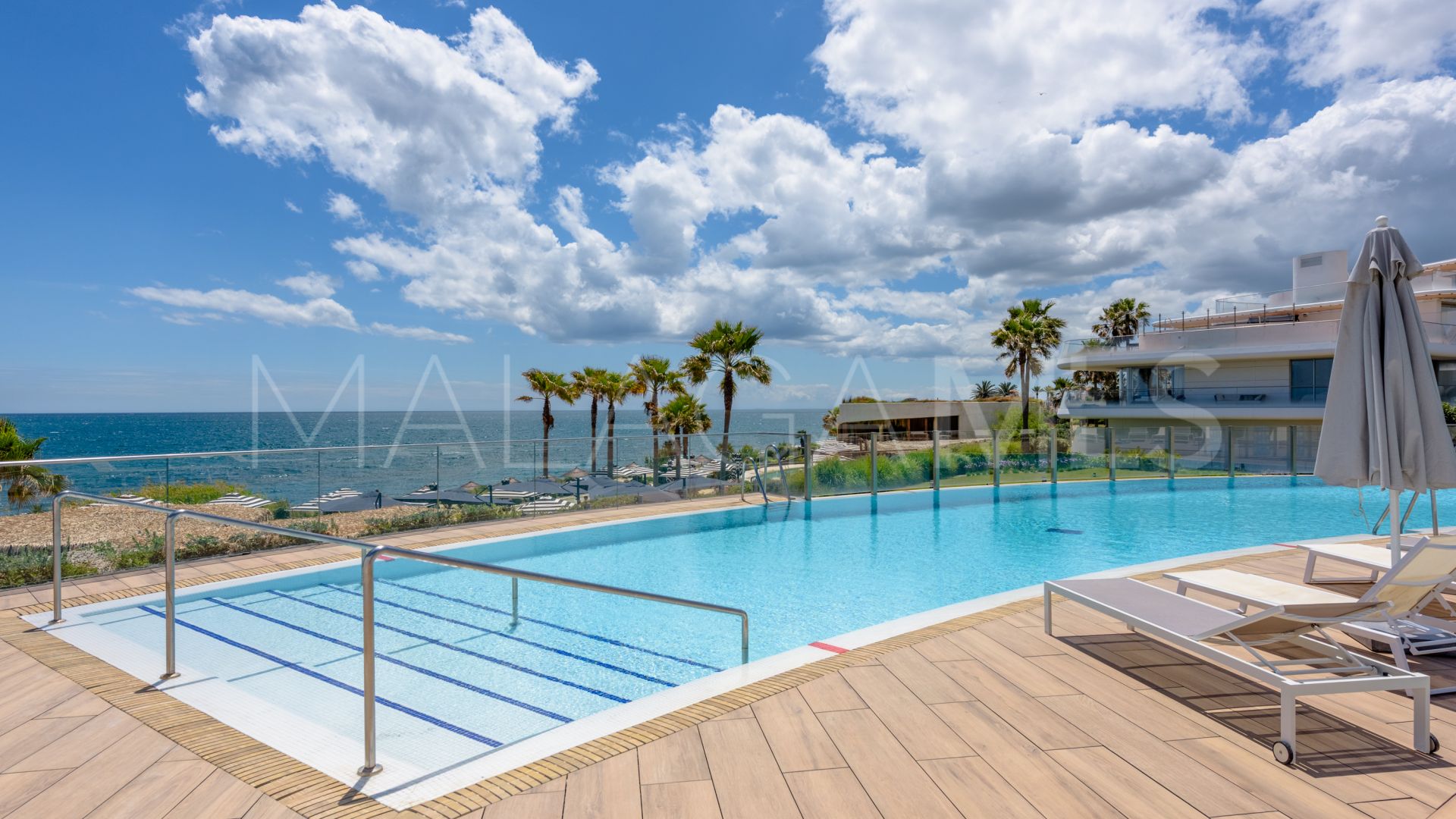 Takvåning for sale in The Edge