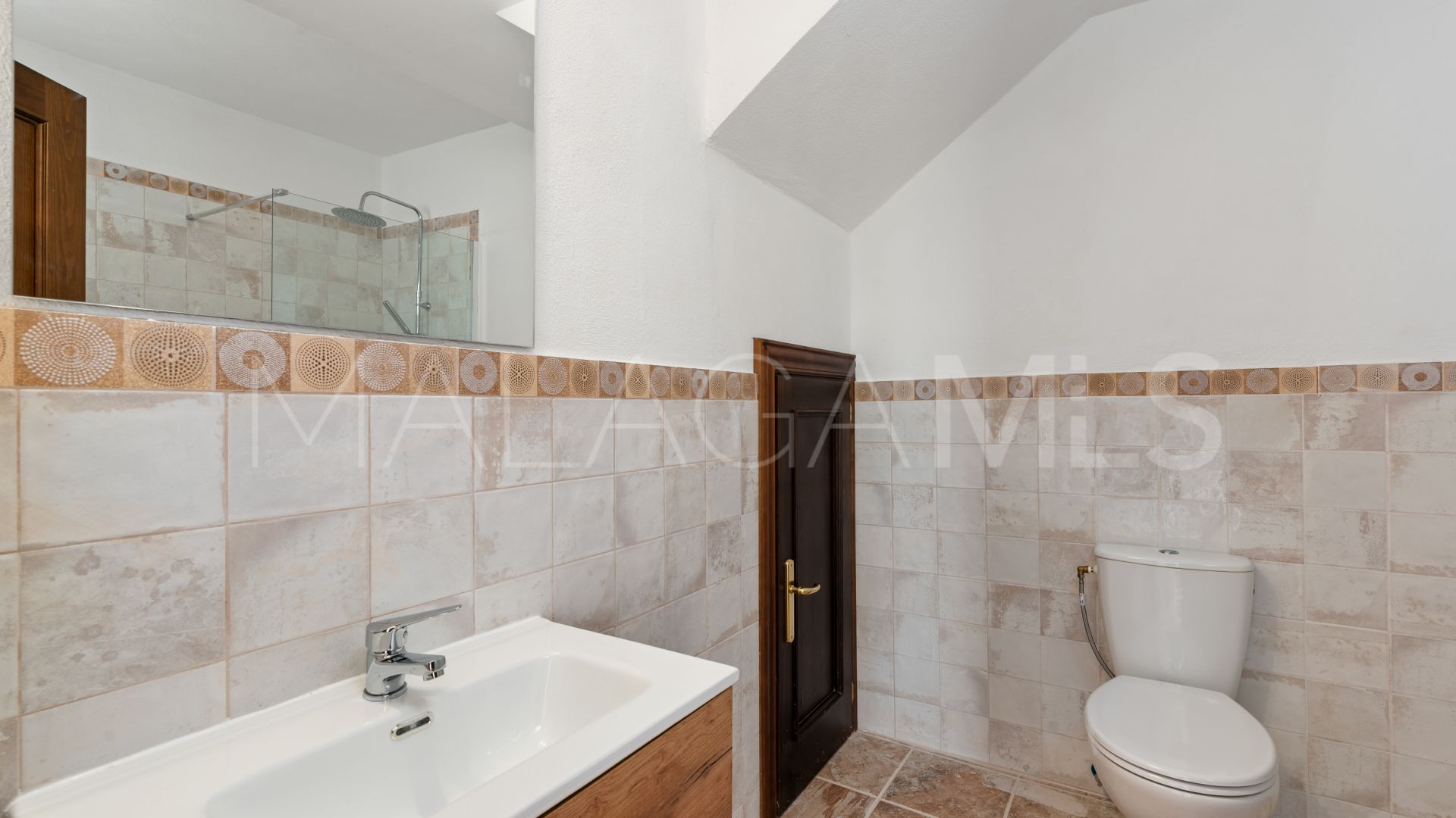 Buy villa in Casares Montaña with 4 bedrooms