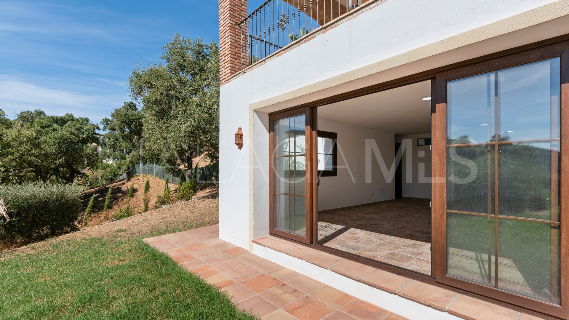 Buy villa in Casares Montaña with 4 bedrooms