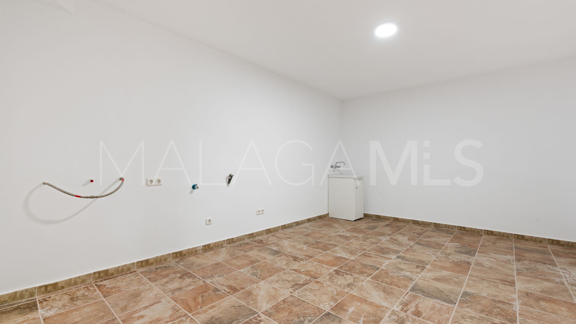 Buy villa in Casares Montaña with 4 bedrooms