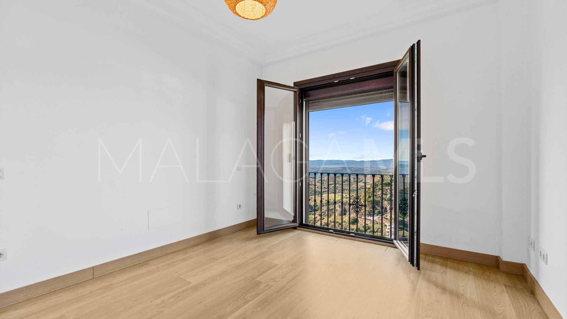 Radhus for sale in Casares Pueblo