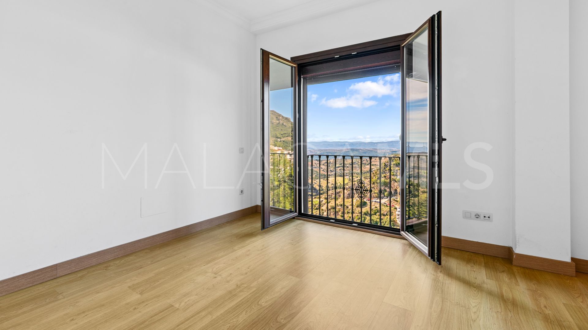 Radhus for sale in Casares Pueblo