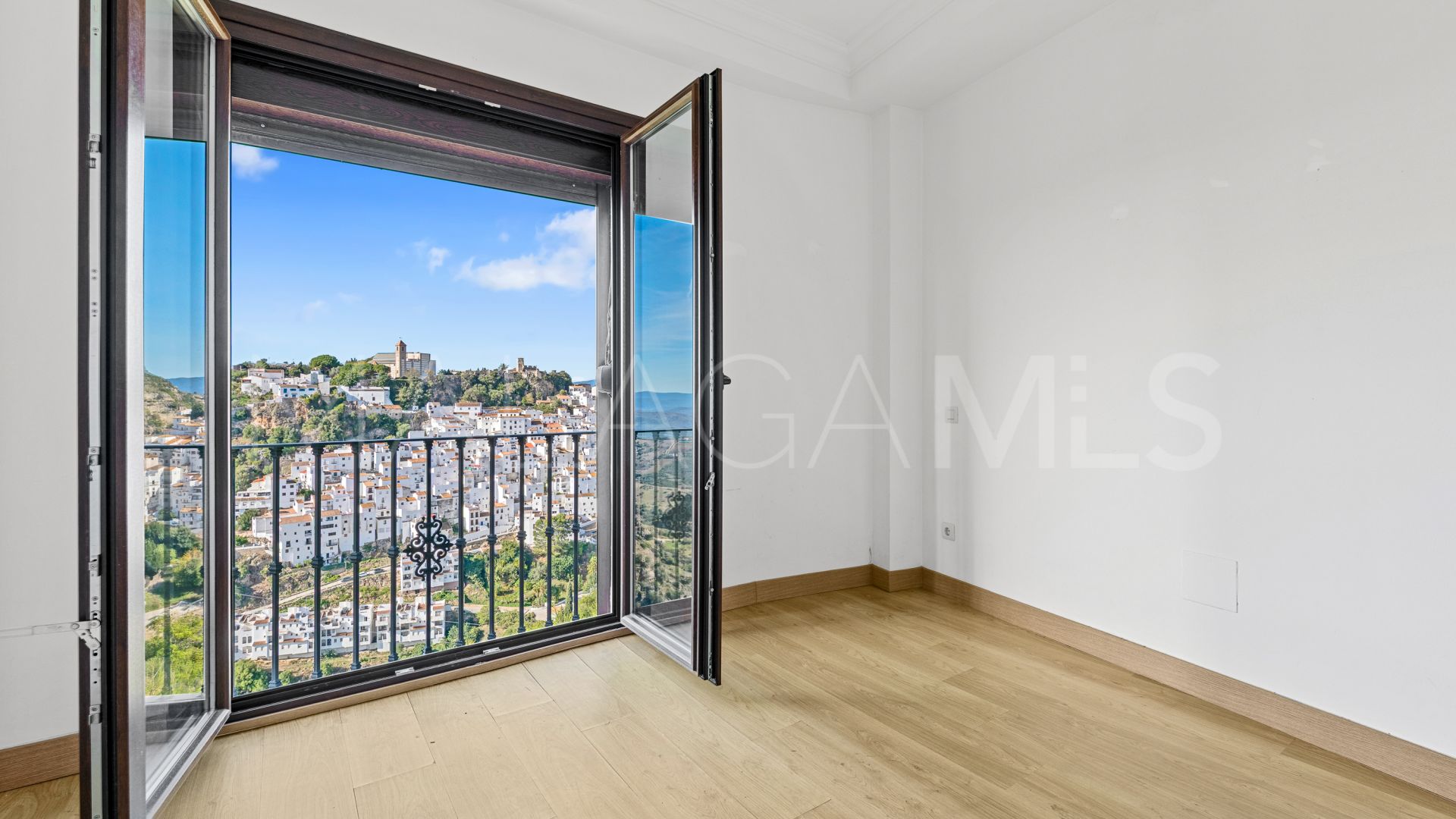 Radhus for sale in Casares Pueblo