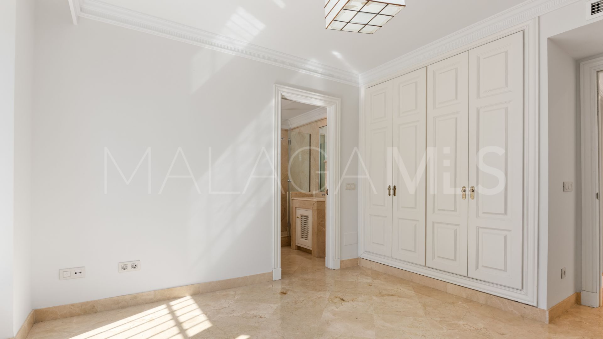 Apartment for sale in Majestic with 3 bedrooms