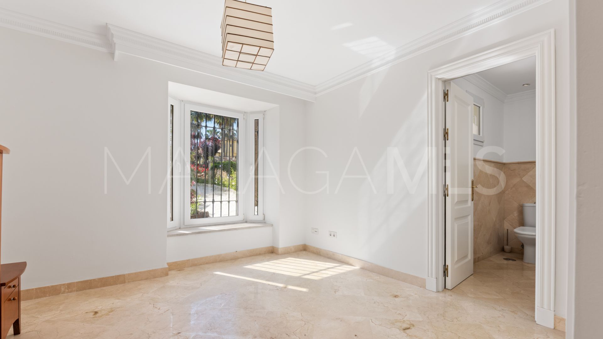 Apartment for sale in Majestic with 3 bedrooms