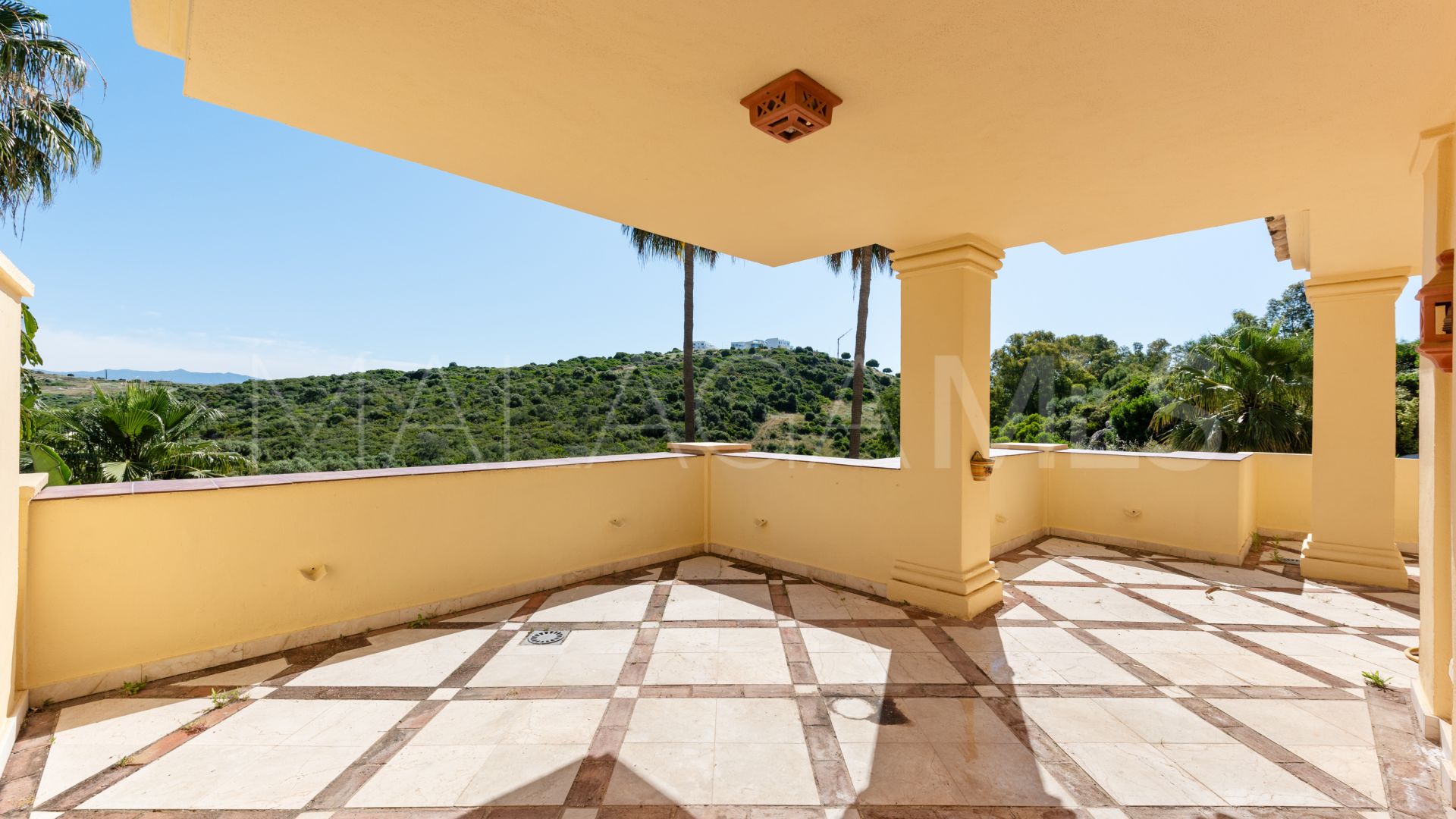 Apartment for sale in Majestic with 3 bedrooms
