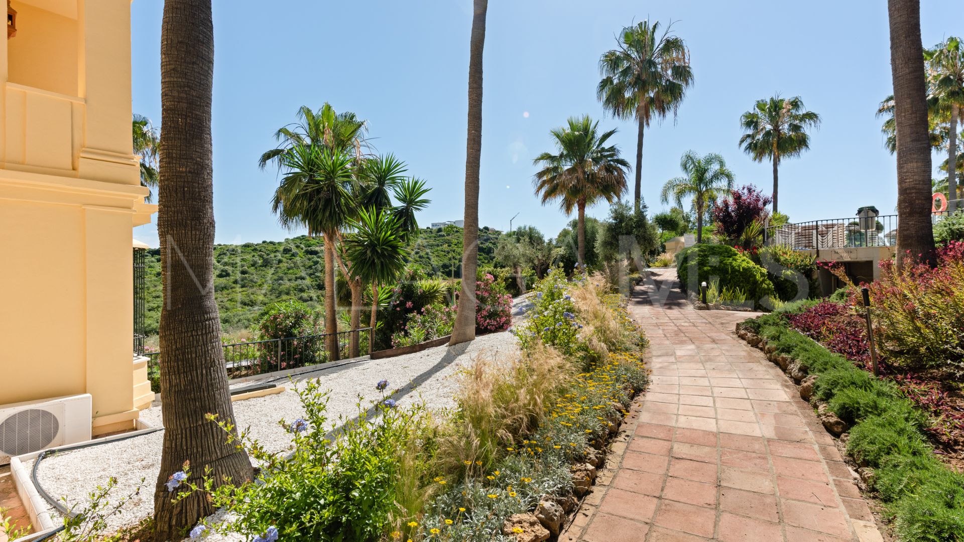 Apartment for sale in Majestic with 3 bedrooms