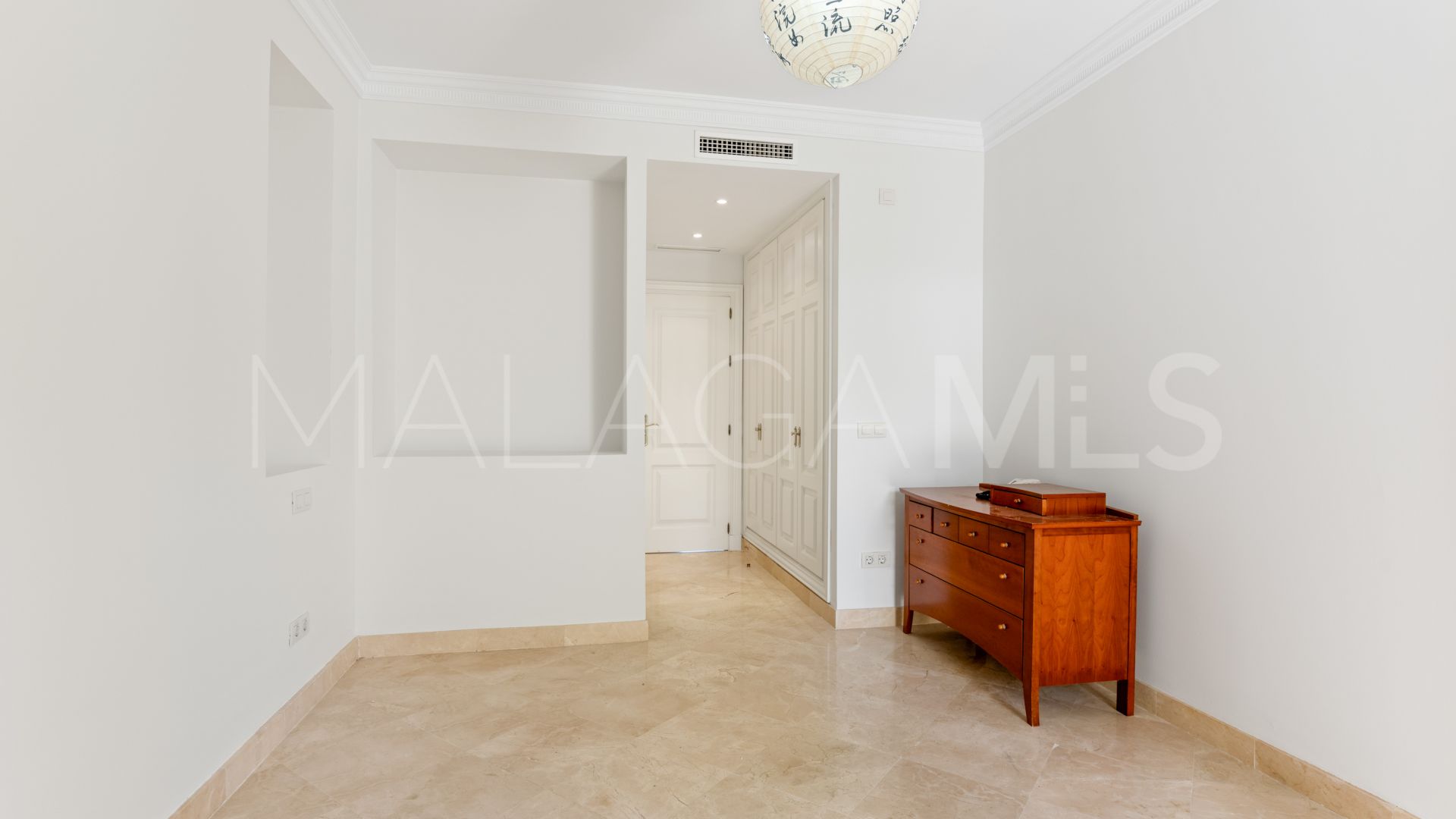 Apartment for sale in Majestic with 3 bedrooms