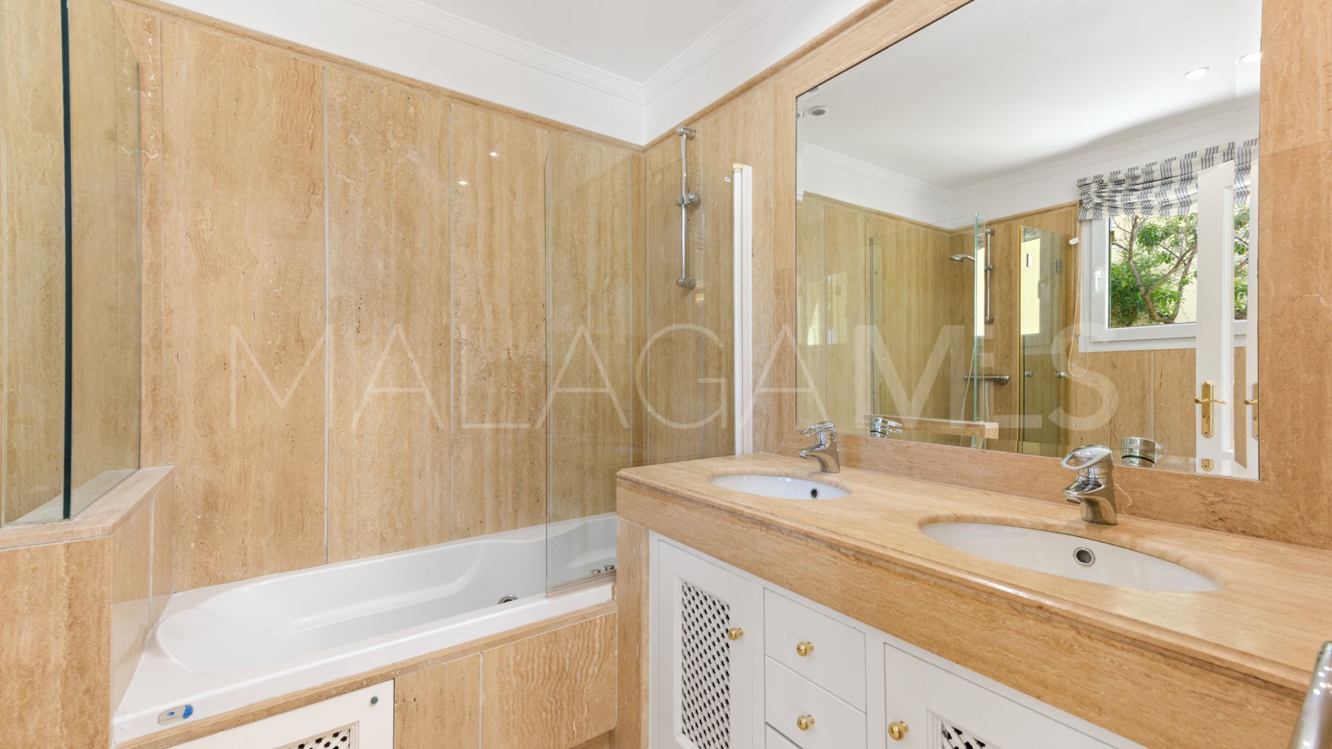 Erdgeschosswohnung for sale in Majestic