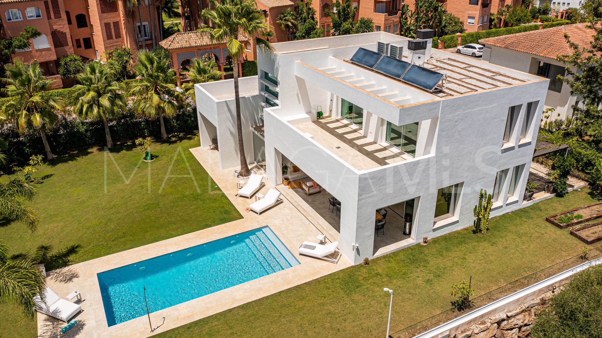 Villa for sale in Casasola