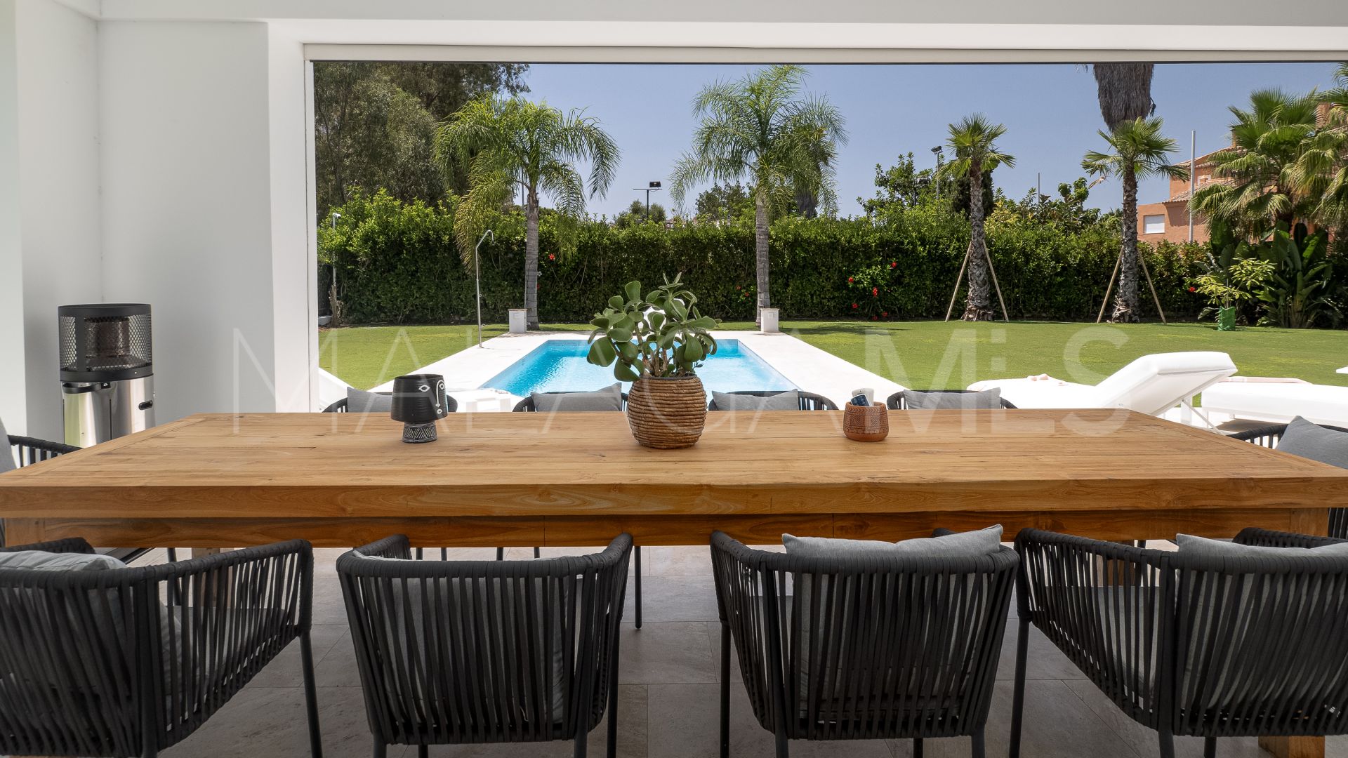Villa for sale in Casasola