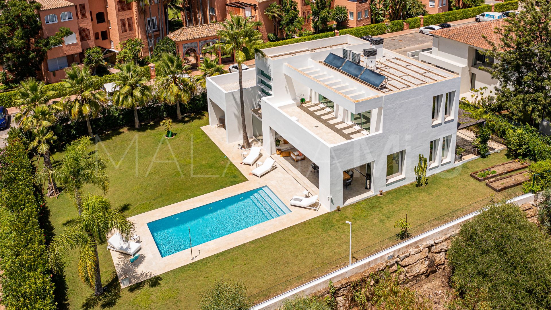 Villa for sale in Casasola