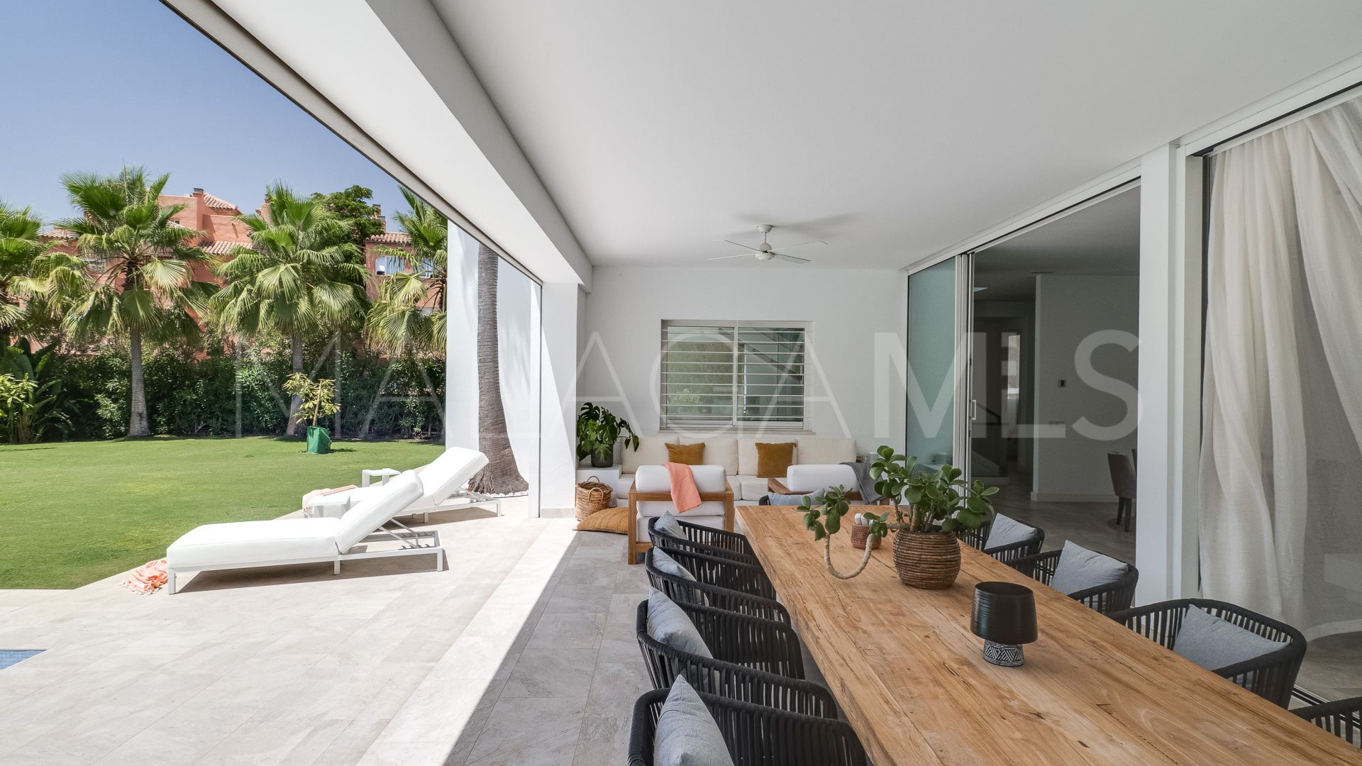 Villa for sale in Casasola