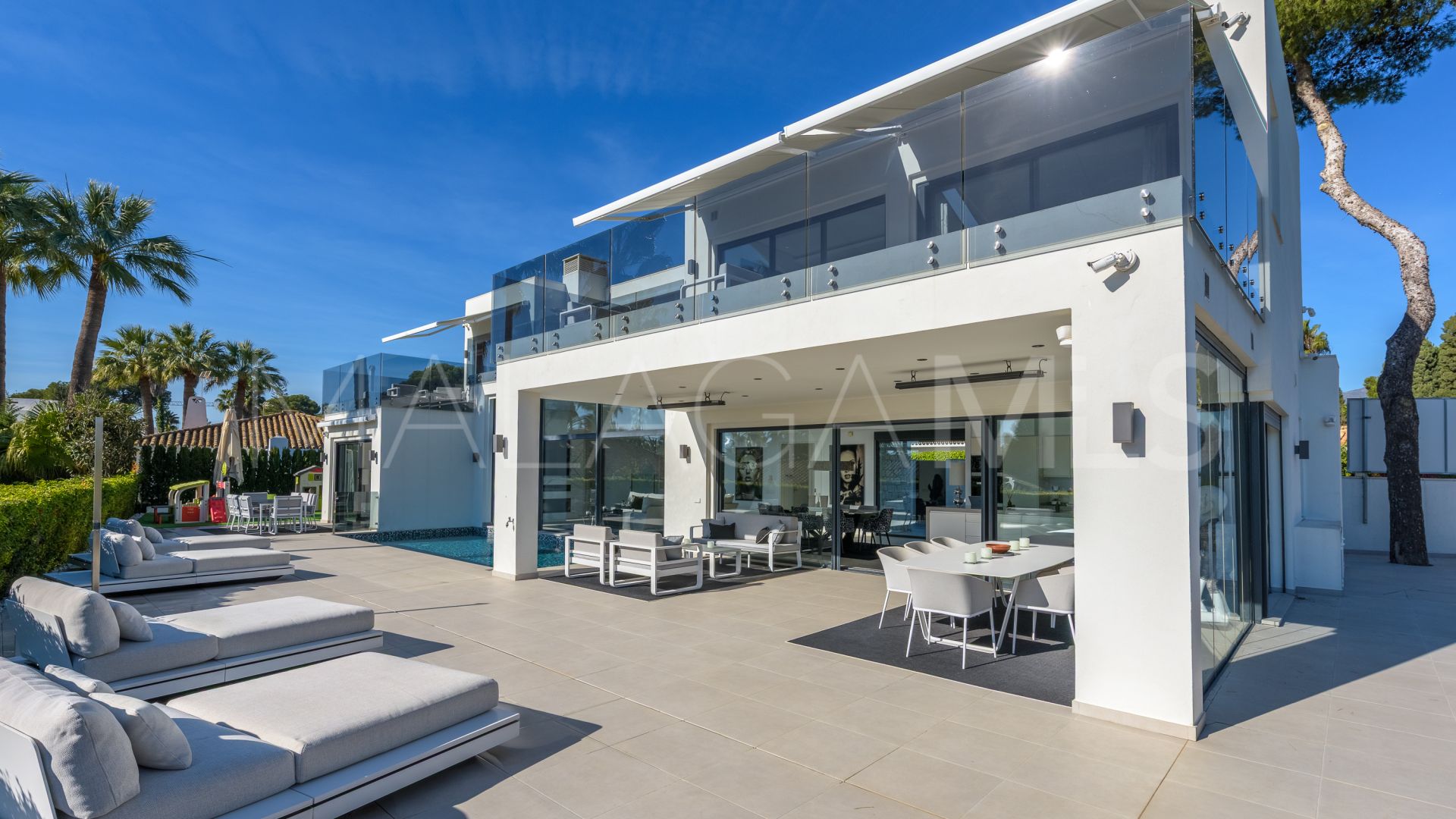 Villa with 4 bedrooms for sale in Los Monteros