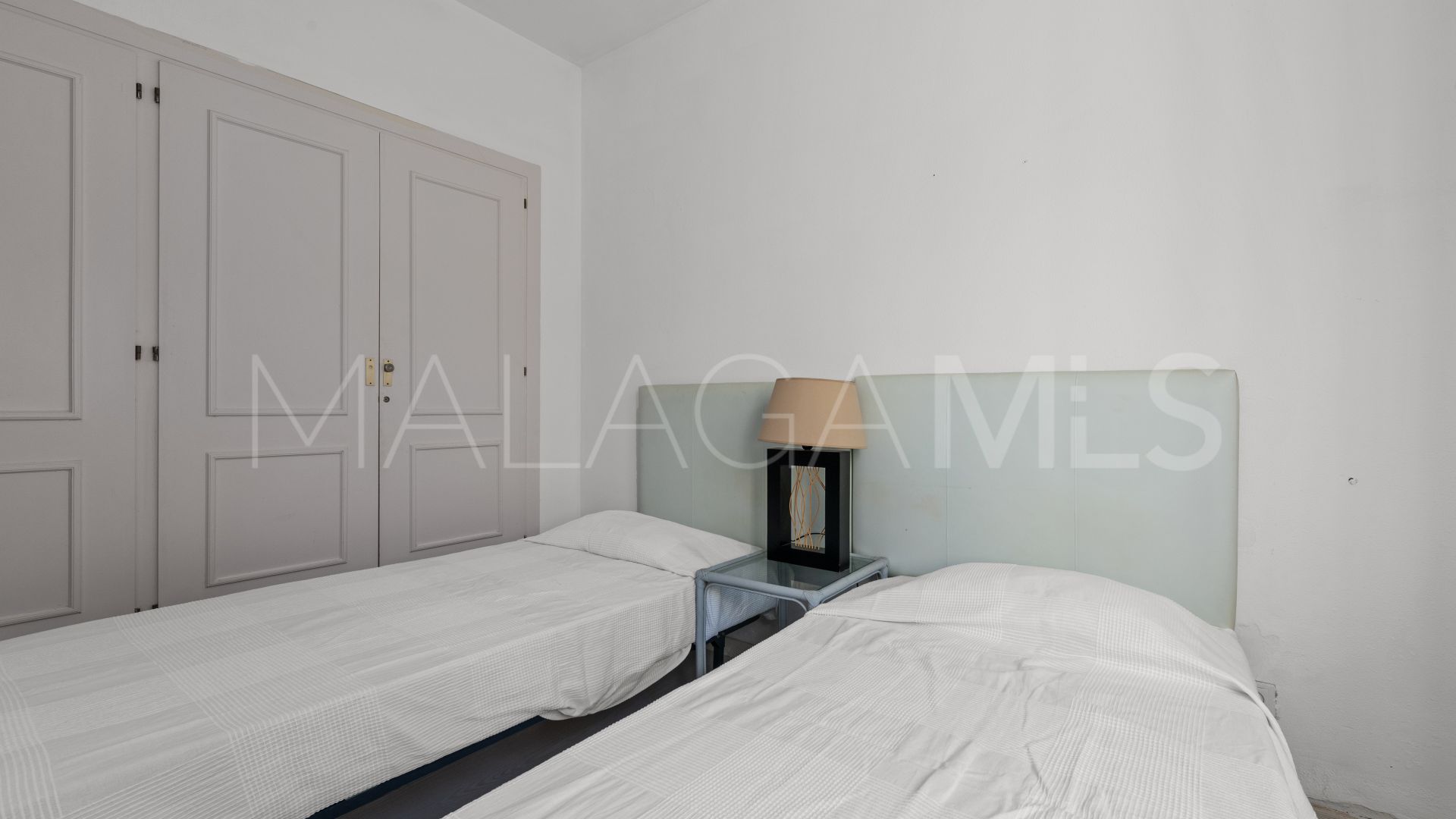 Markplanslägenhet for sale in Los Dragos