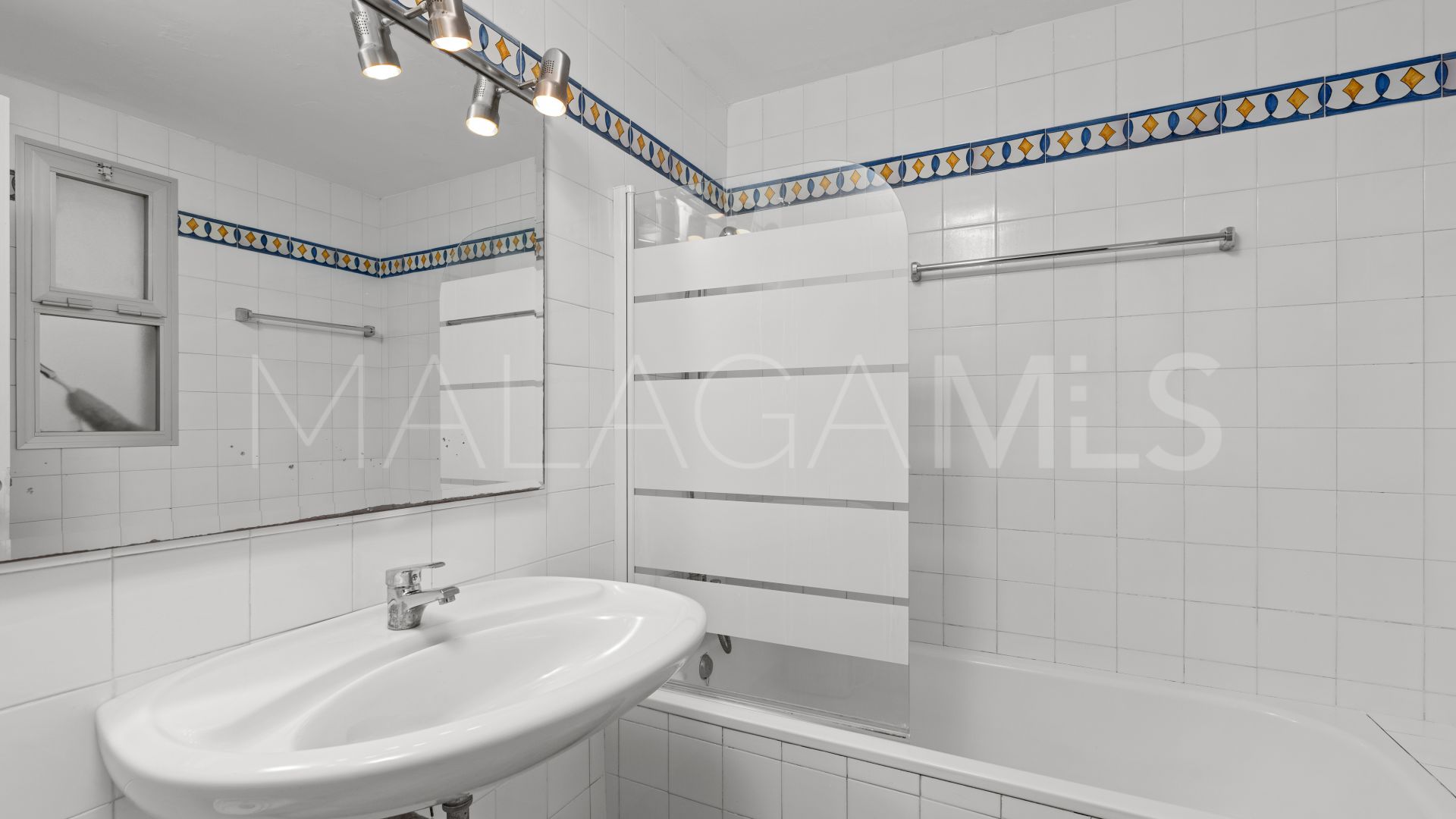 Markplanslägenhet for sale in Los Dragos