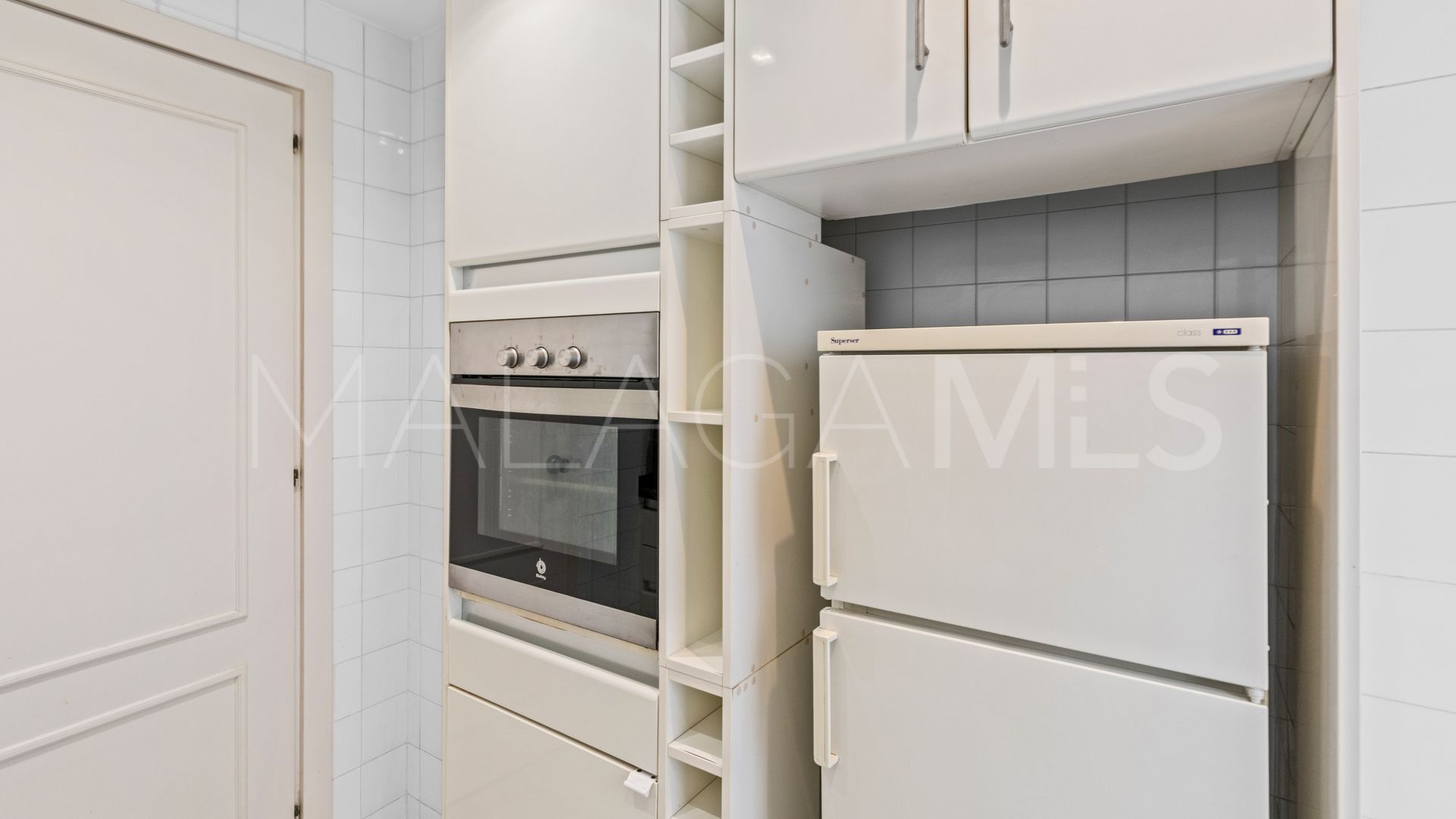 Markplanslägenhet for sale in Los Dragos