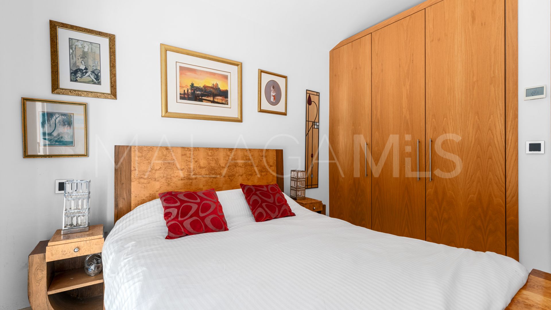 Se vende villa in Linda Vista Baja with 5 bedrooms