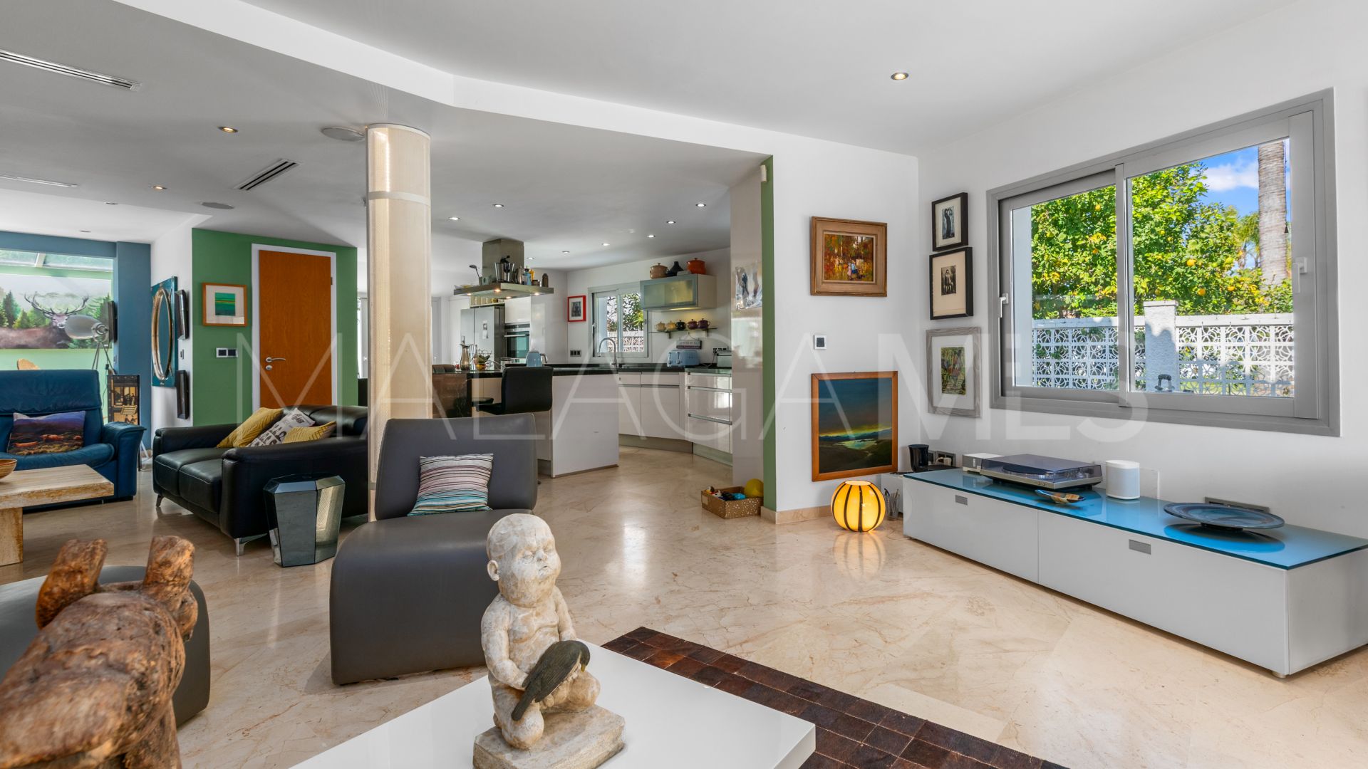 Se vende villa in Linda Vista Baja with 5 bedrooms