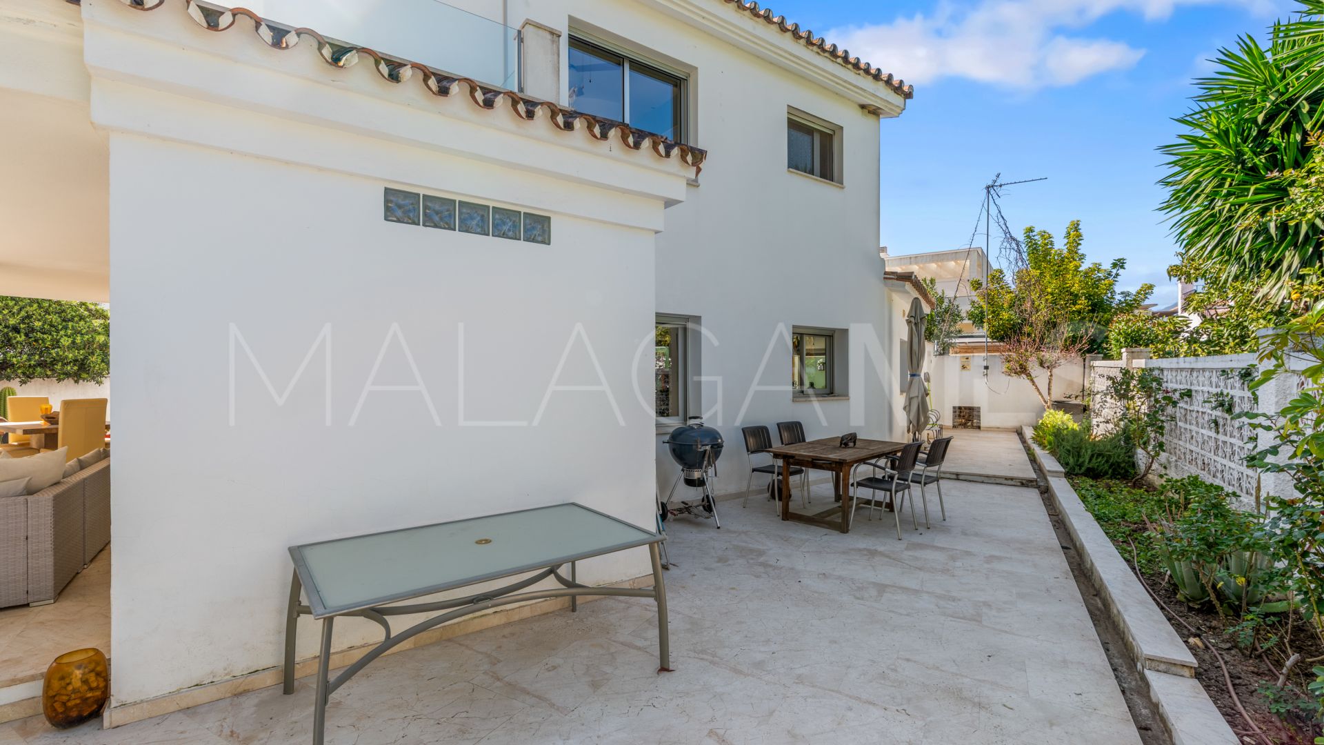 Se vende villa in Linda Vista Baja with 5 bedrooms