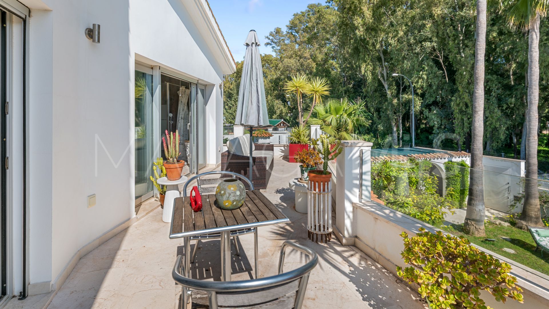 Se vende villa in Linda Vista Baja with 5 bedrooms