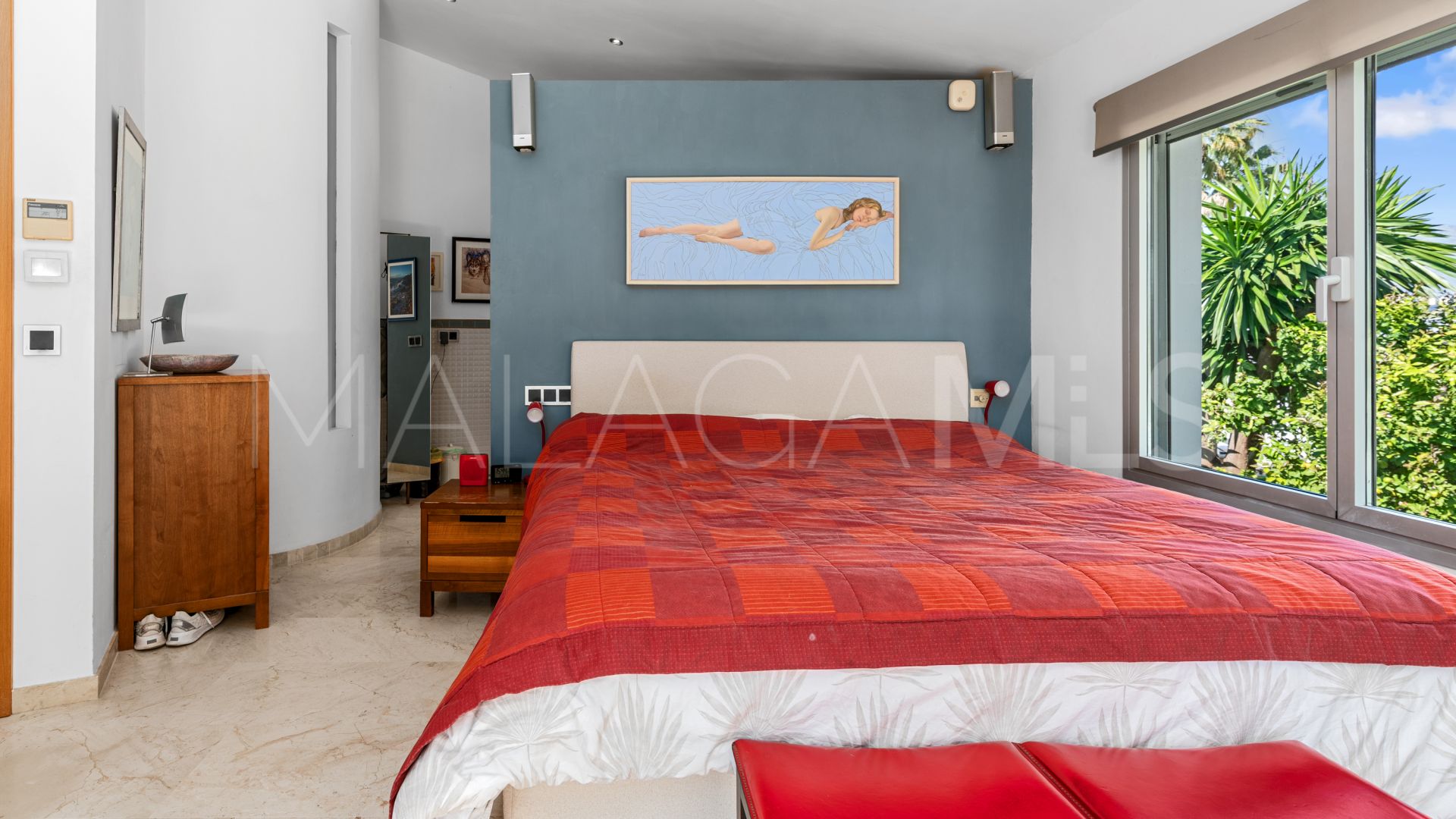 Se vende villa in Linda Vista Baja with 5 bedrooms