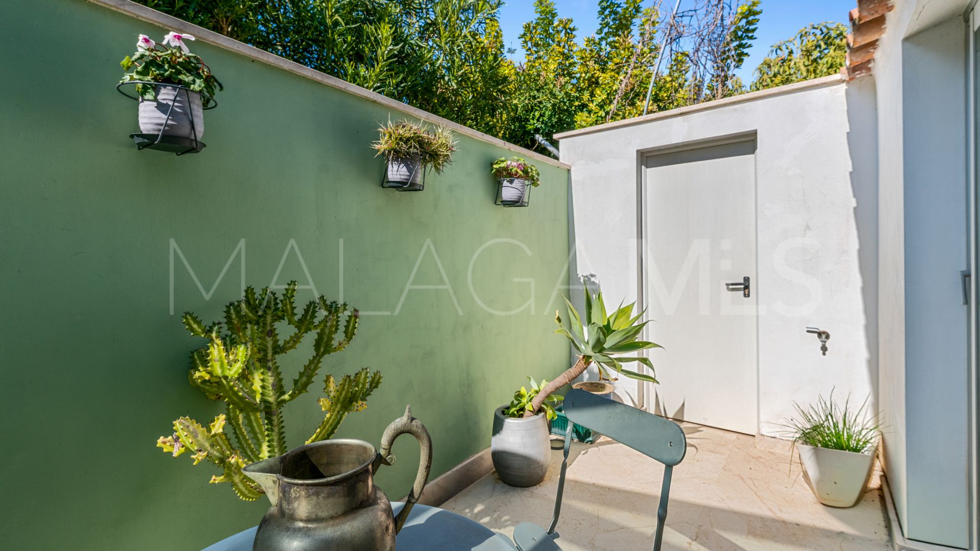 Se vende villa in Linda Vista Baja with 5 bedrooms