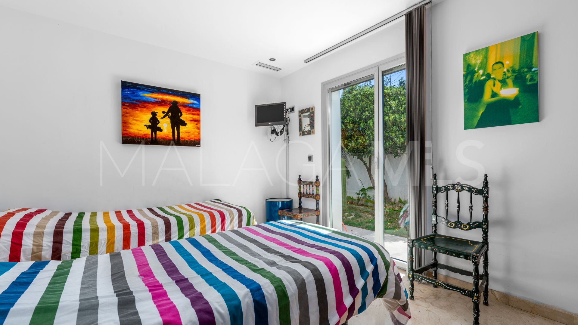 Se vende villa in Linda Vista Baja with 5 bedrooms