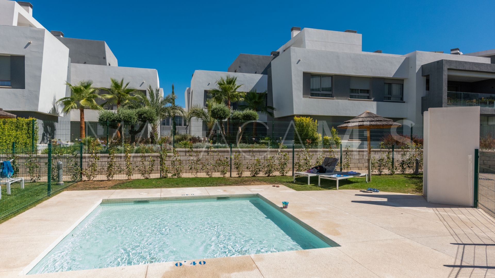 Apartamento planta baja a la venta in Selwo with 2 bedrooms