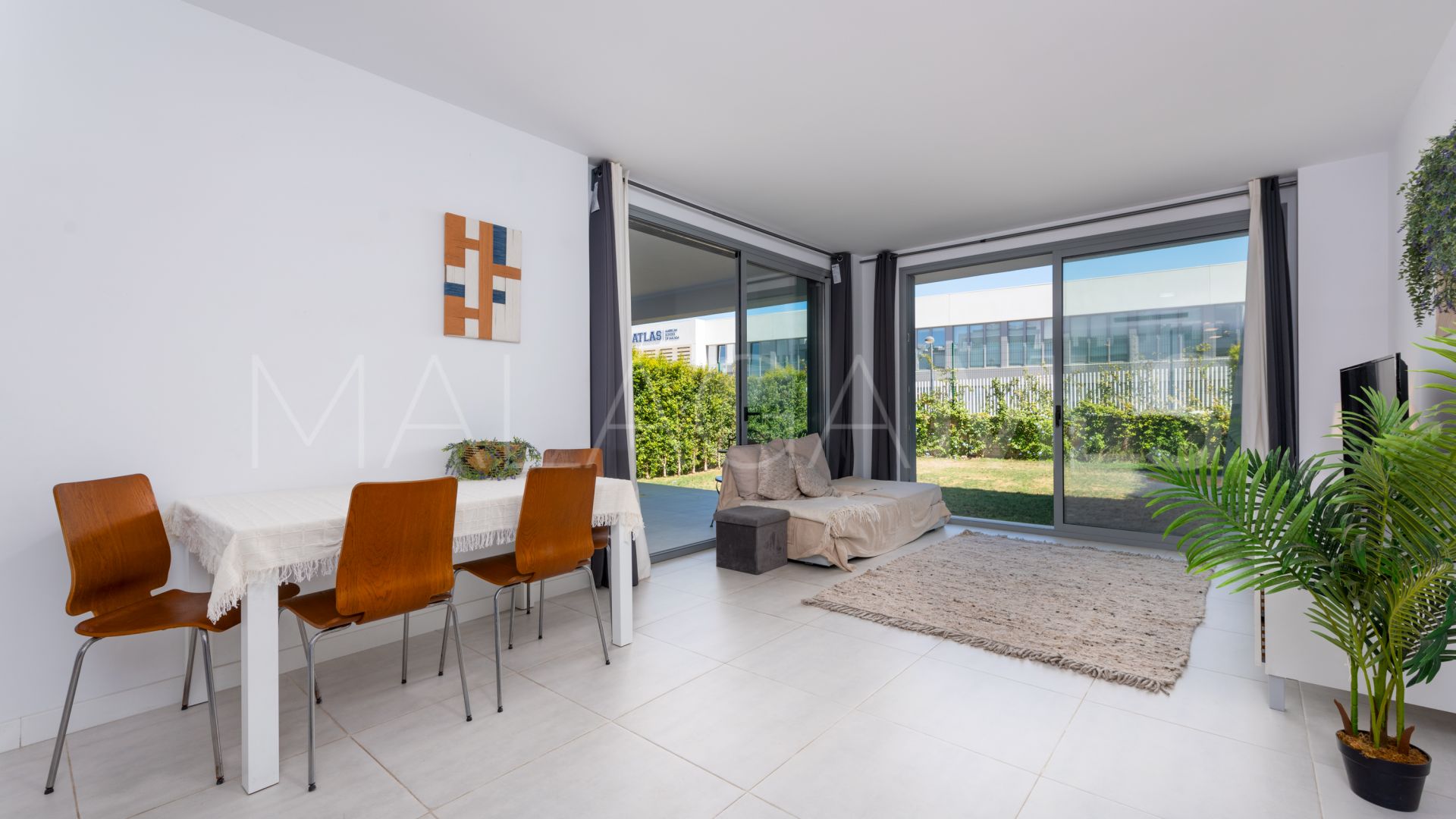 Apartamento planta baja a la venta in Selwo with 2 bedrooms