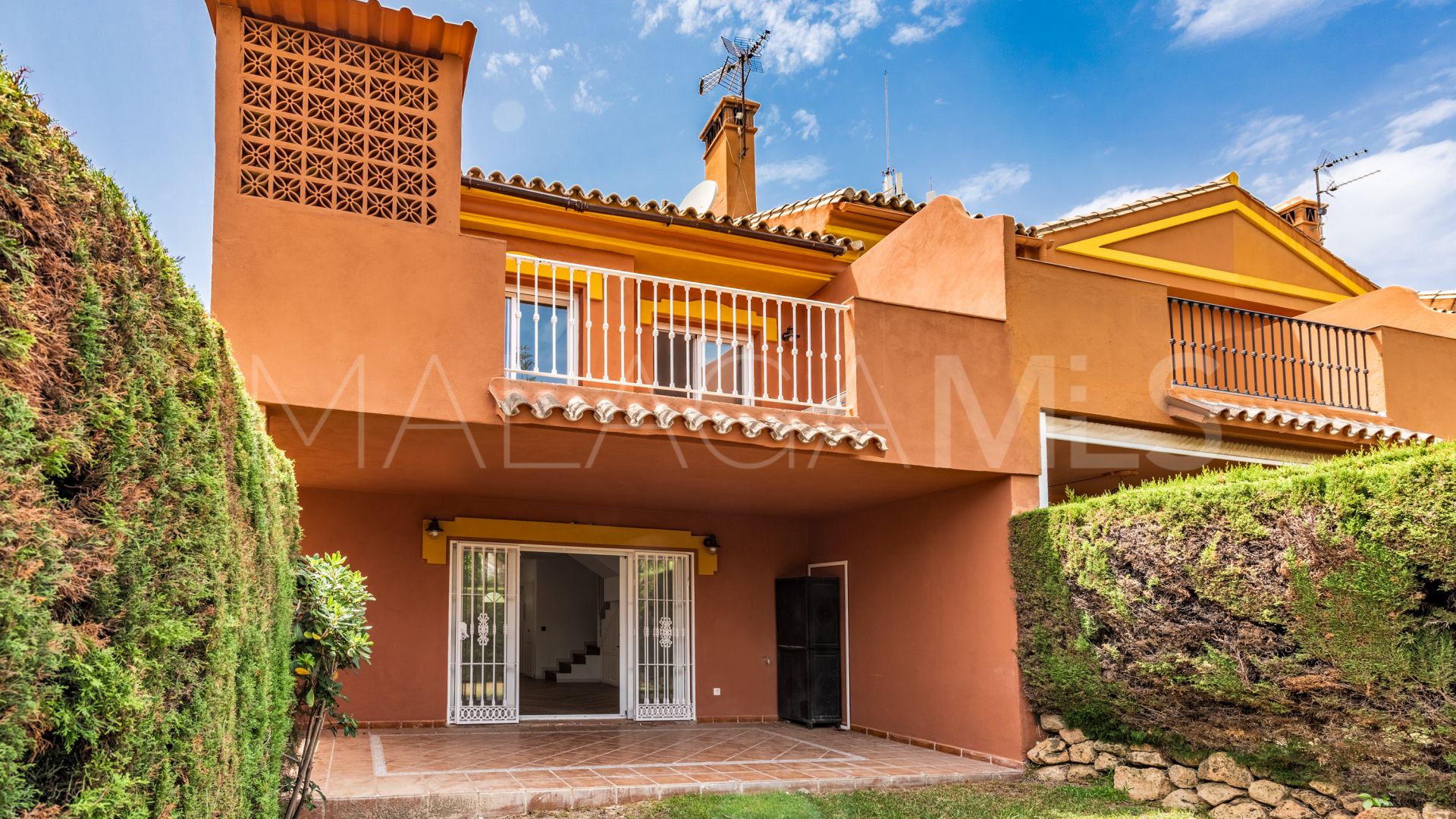 Maison jumelée for sale in Jardines del Golf