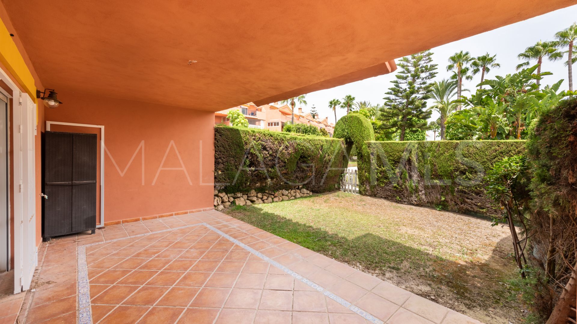 Parhus for sale in Jardines del Golf